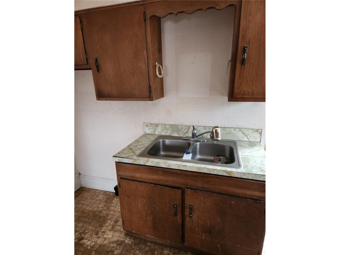 215 N West Avenue Dresser WI 54009 1598870 image5