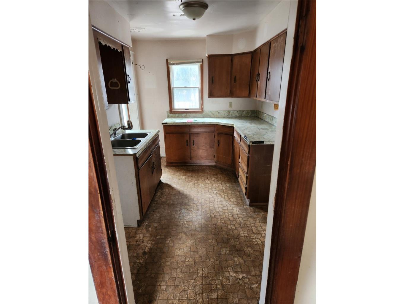 215 N West Avenue Dresser WI 54009 1598870 image7