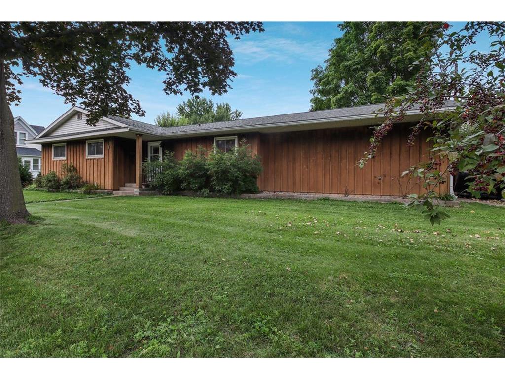 216 E Linden Street Chippewa Falls WI 54729 1585128 image1