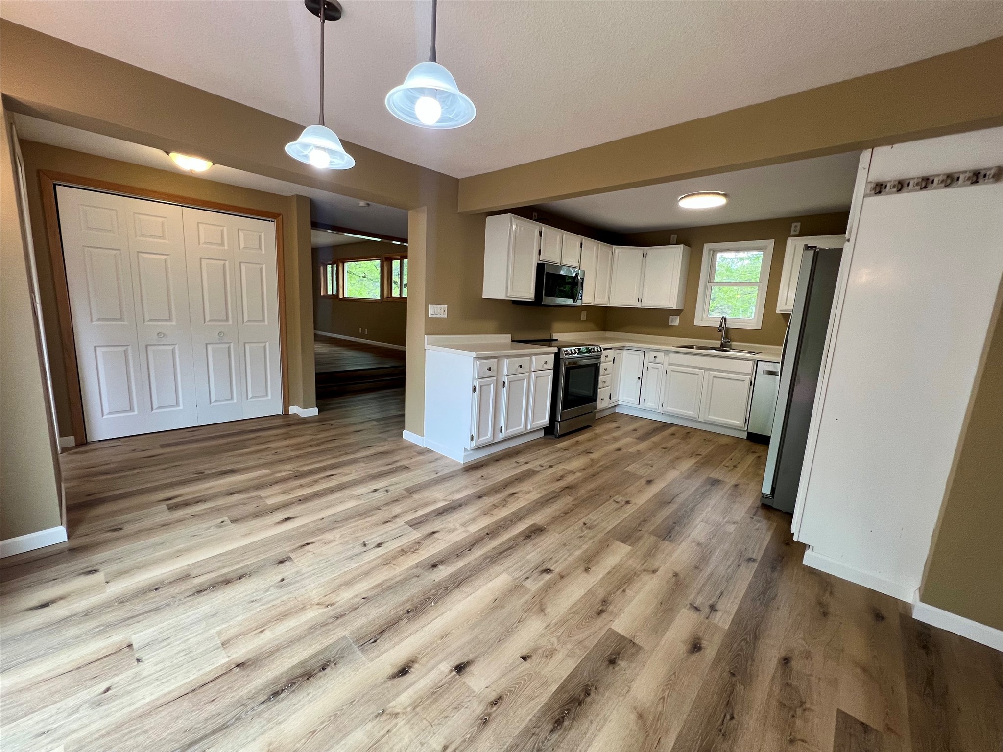 216 Pinegrove Avenue Chetek WI 54728 1601416 image18