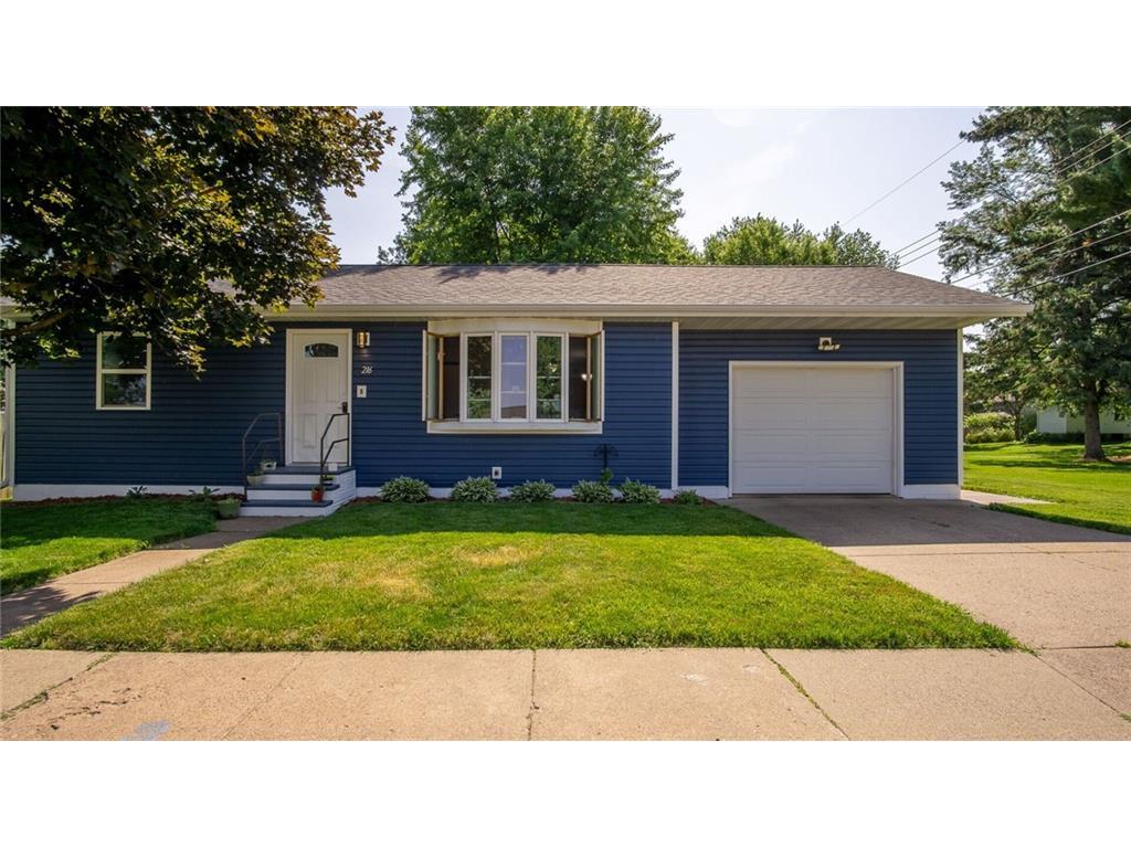 216 S Wisconsin Street Fall Creek WI 54742 1574037 image1