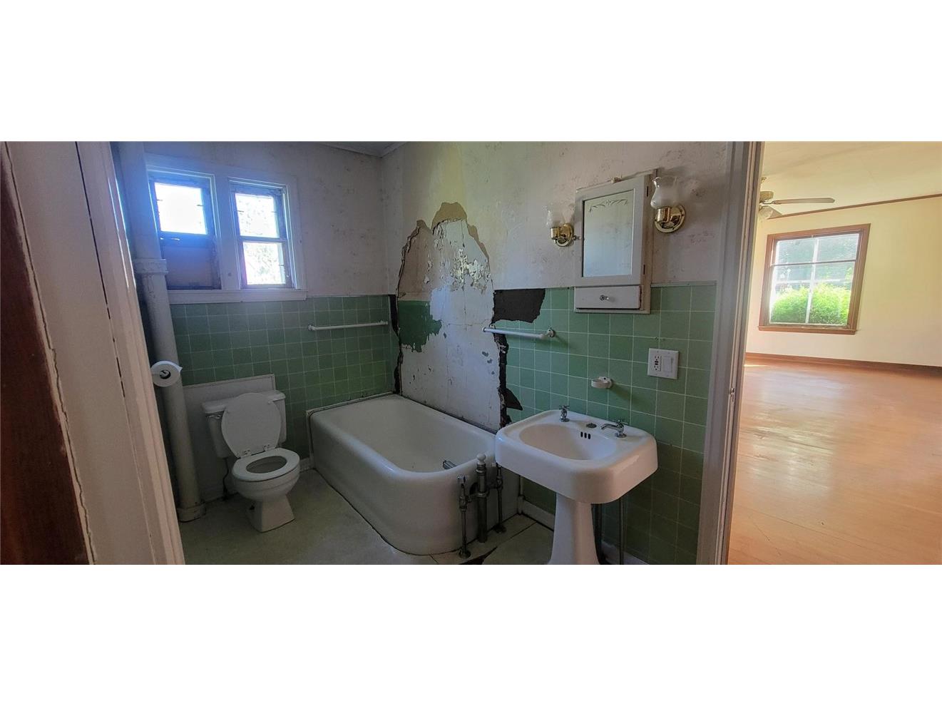 218 E Clark Street Alma Center WI 54611 1598254 image12