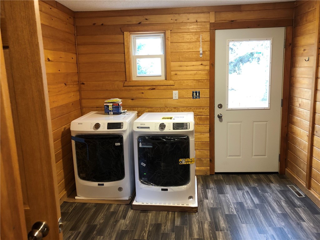 219 E Burnett Avenue Grantsburg WI 54840 1578232 image9