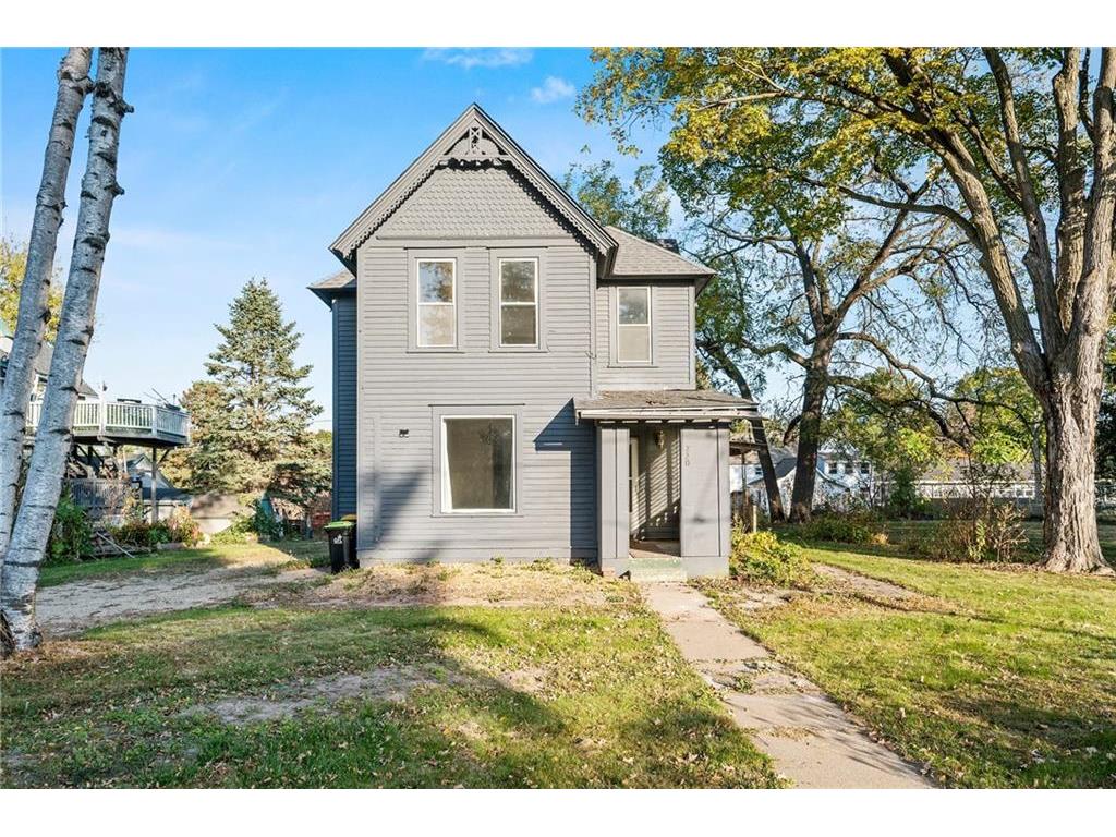 220 S Chestnut Street Ellsworth WI 54011 1586553 image1