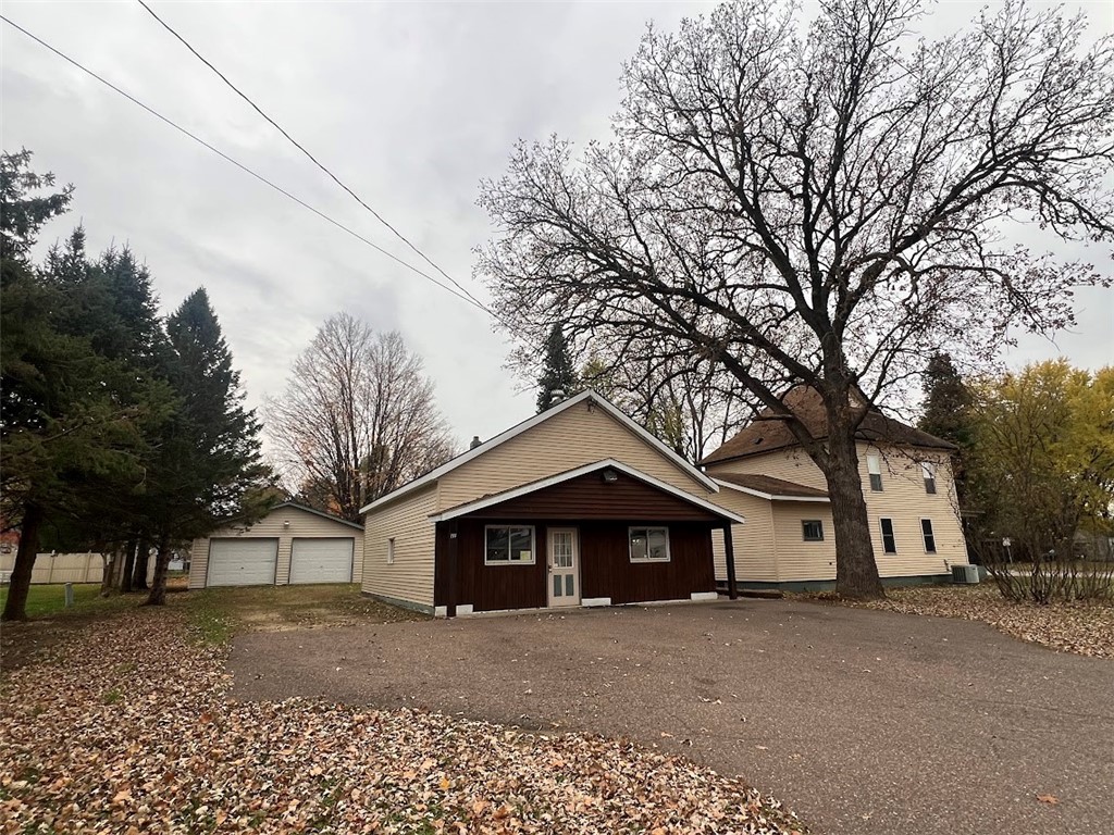 2202 S Broadway Street Menomonie WI 54751 1596676 image2