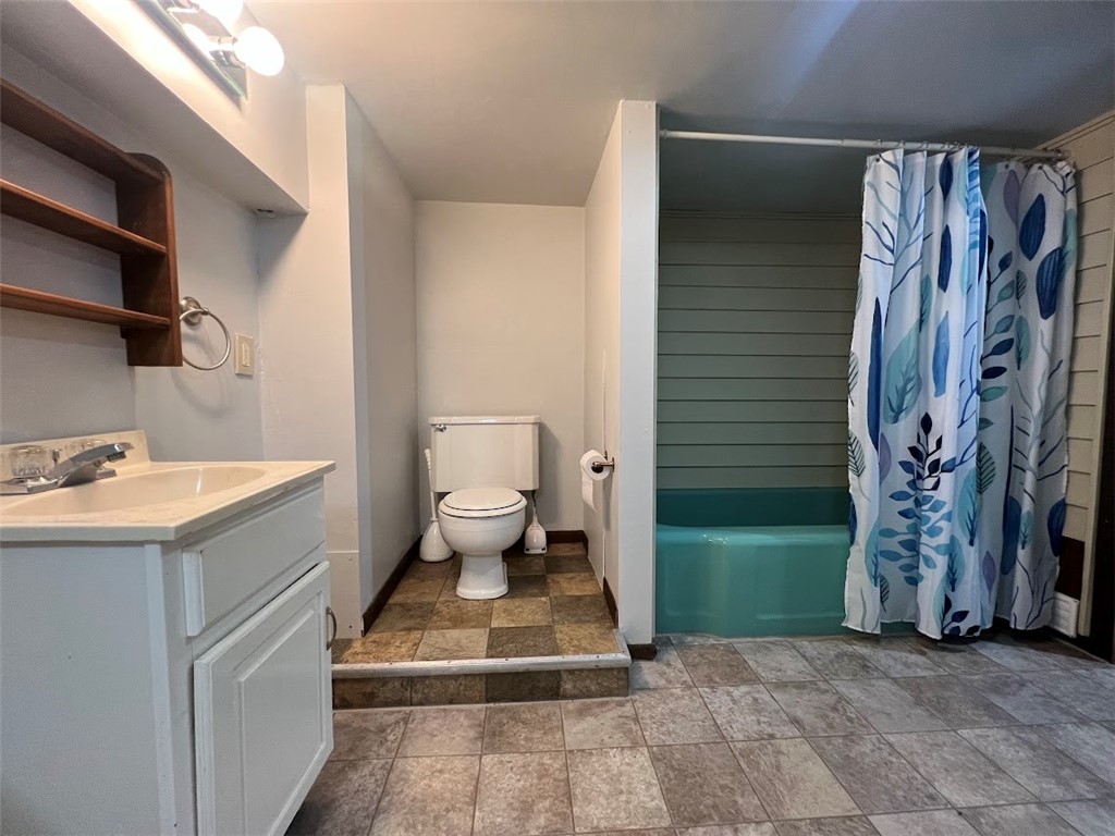 2202 S Broadway Street Menomonie WI 54751 1596676 image30