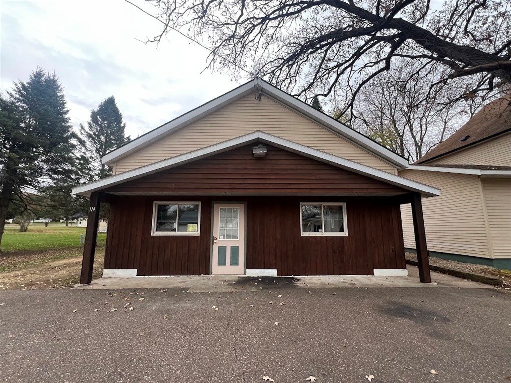 2202 S Broadway Street Menomonie WI 54751 1596676 image32