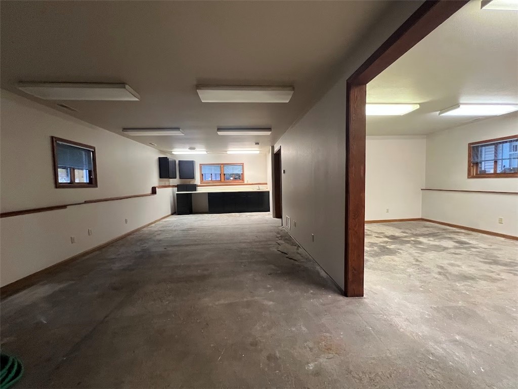 2202 S Broadway Street Menomonie WI 54751 1596676 image34