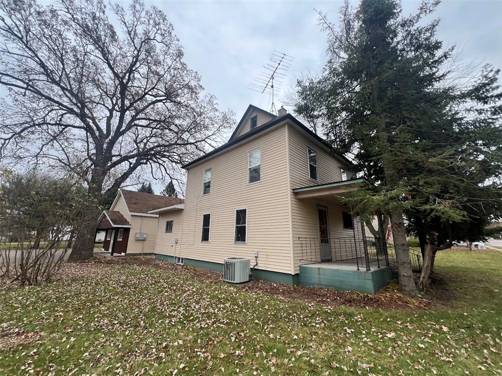 2202 S Broadway Street Menomonie WI 54751 1596676 image45