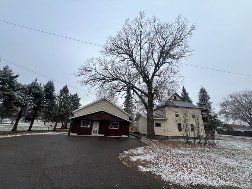 2202 S Broadway Street Menomonie WI 54751 1596676 image49