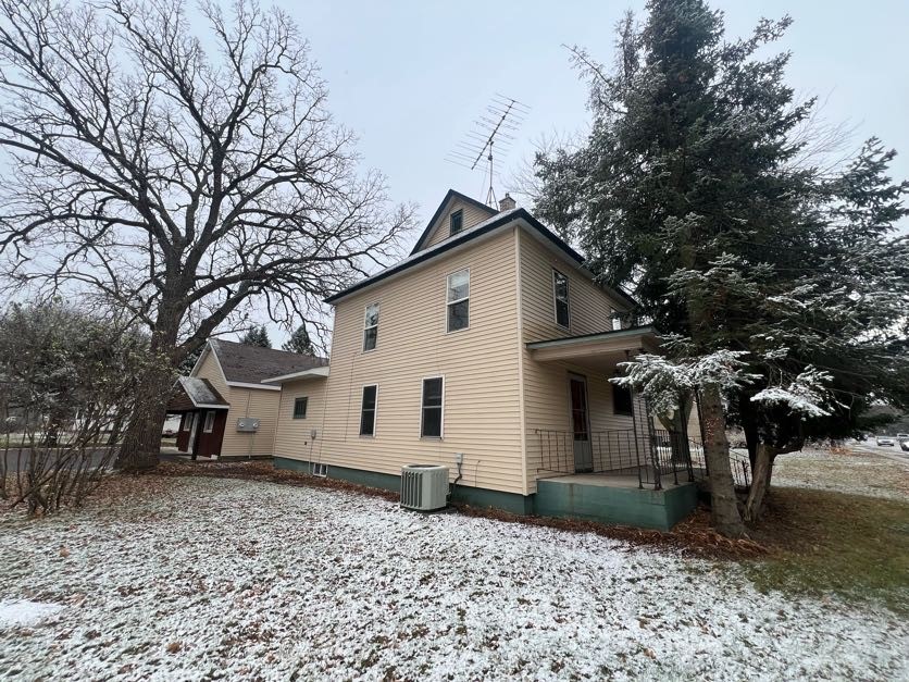 2202 S Broadway Street Menomonie WI 54751 1596676 image50