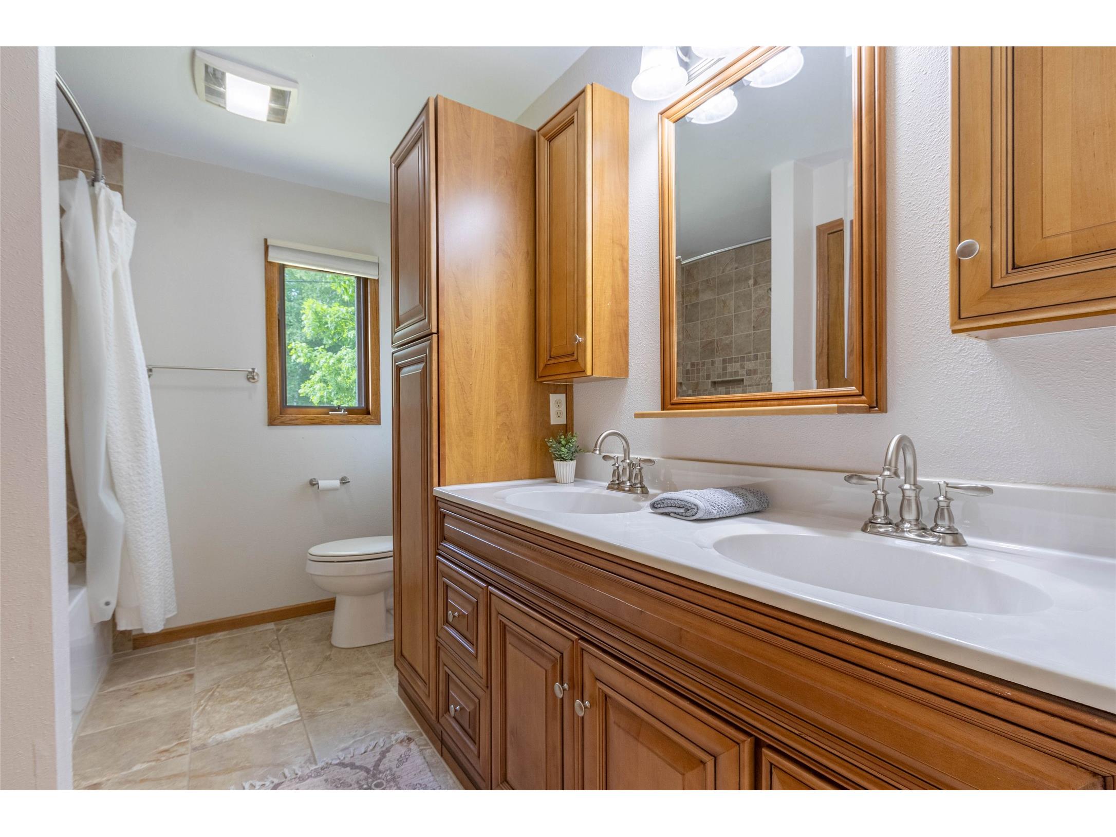 2204 Hillside Drive Eau Claire WI 54703 1601741 image15
