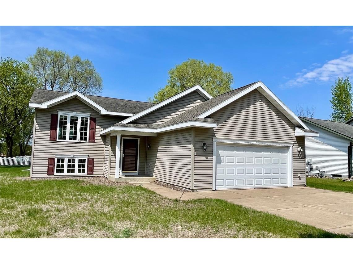 2209 2nd Street W Menomonie WI 54751 1591389 image1