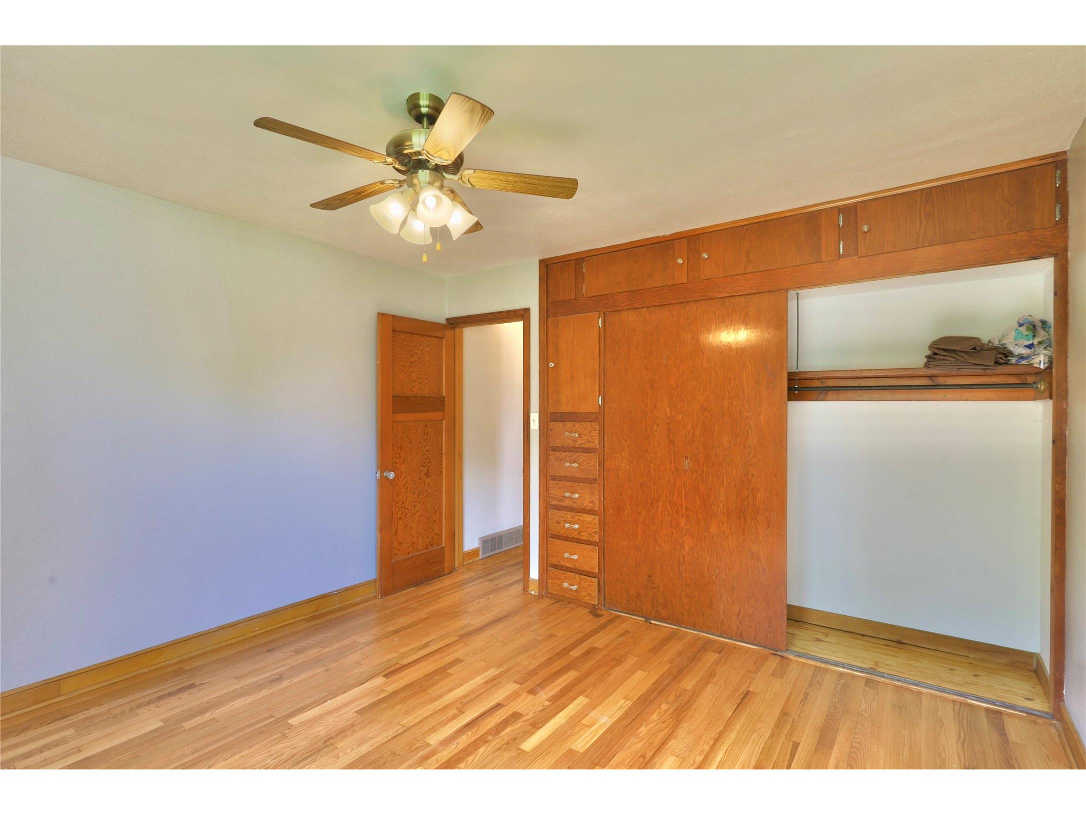 221 S Division Street Loyal WI 54446 1601338 image10