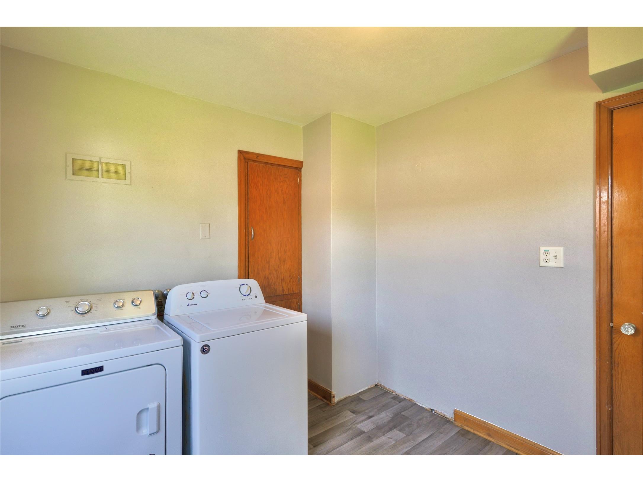 221 S Division Street Loyal WI 54446 1601338 image26