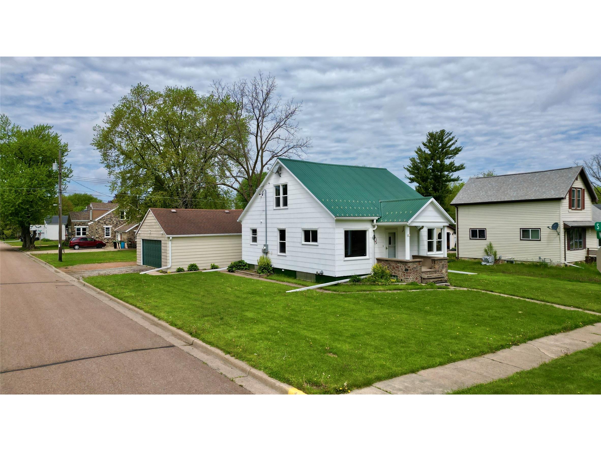221 S Division Street Loyal WI 54446 1601338 image32
