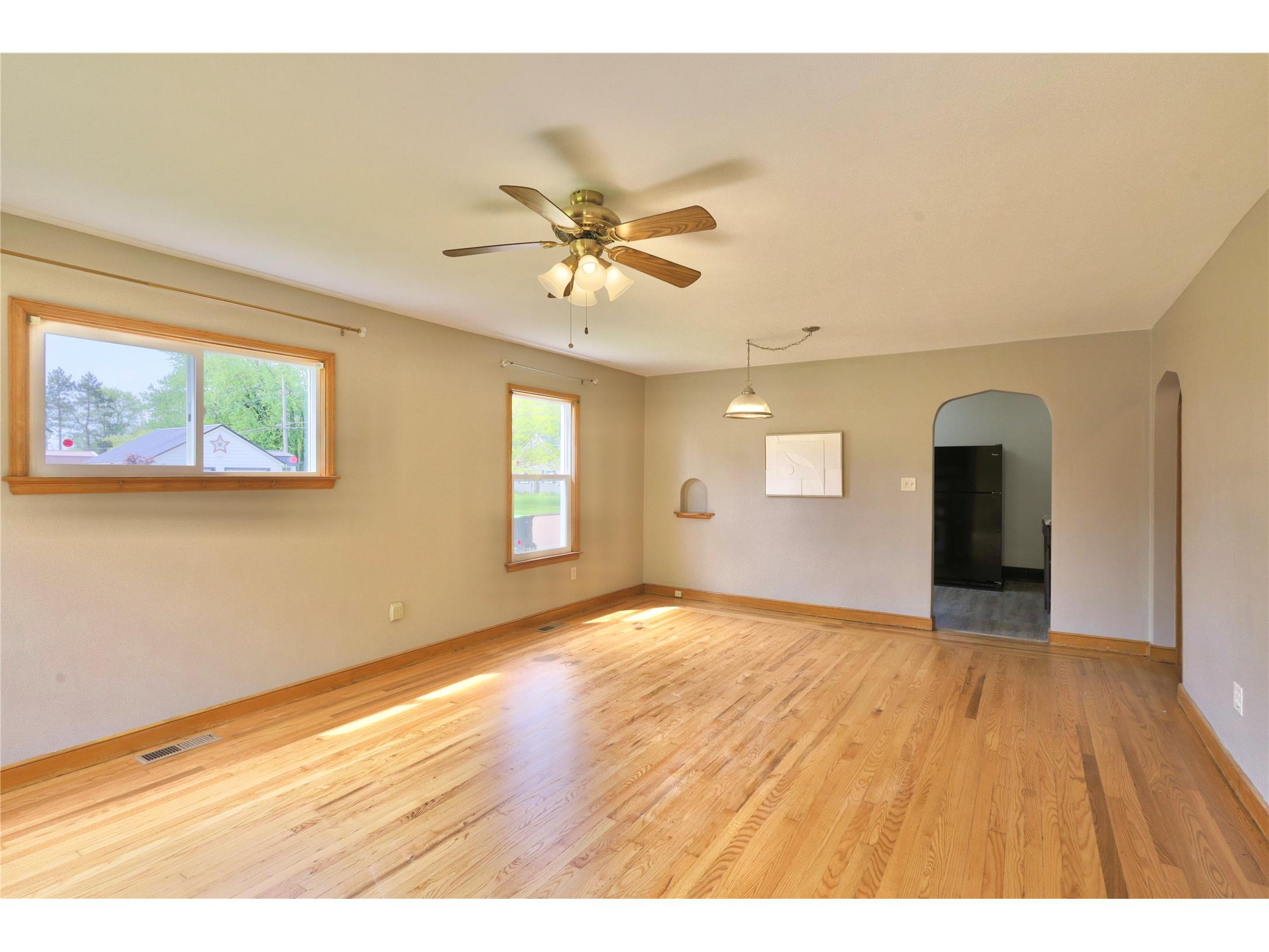221 S Division Street Loyal WI 54446 1601338 image4