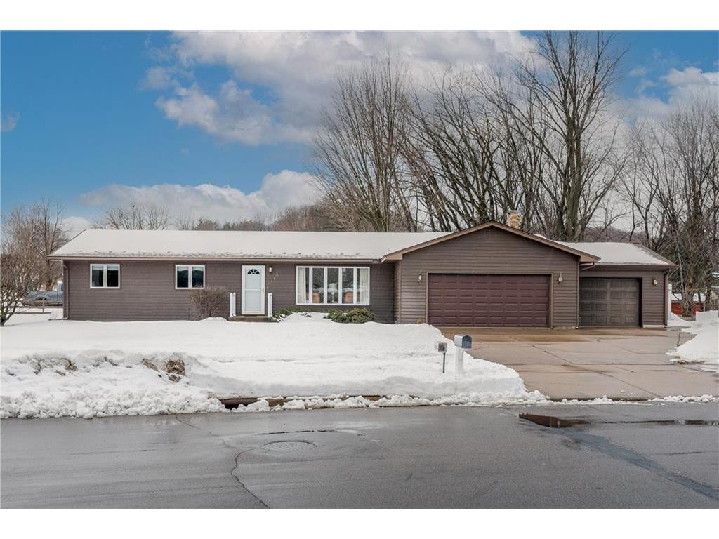 2210 Gooder Street, Eau Claire, WI, 54703 MLS 1571468 Edina Realty