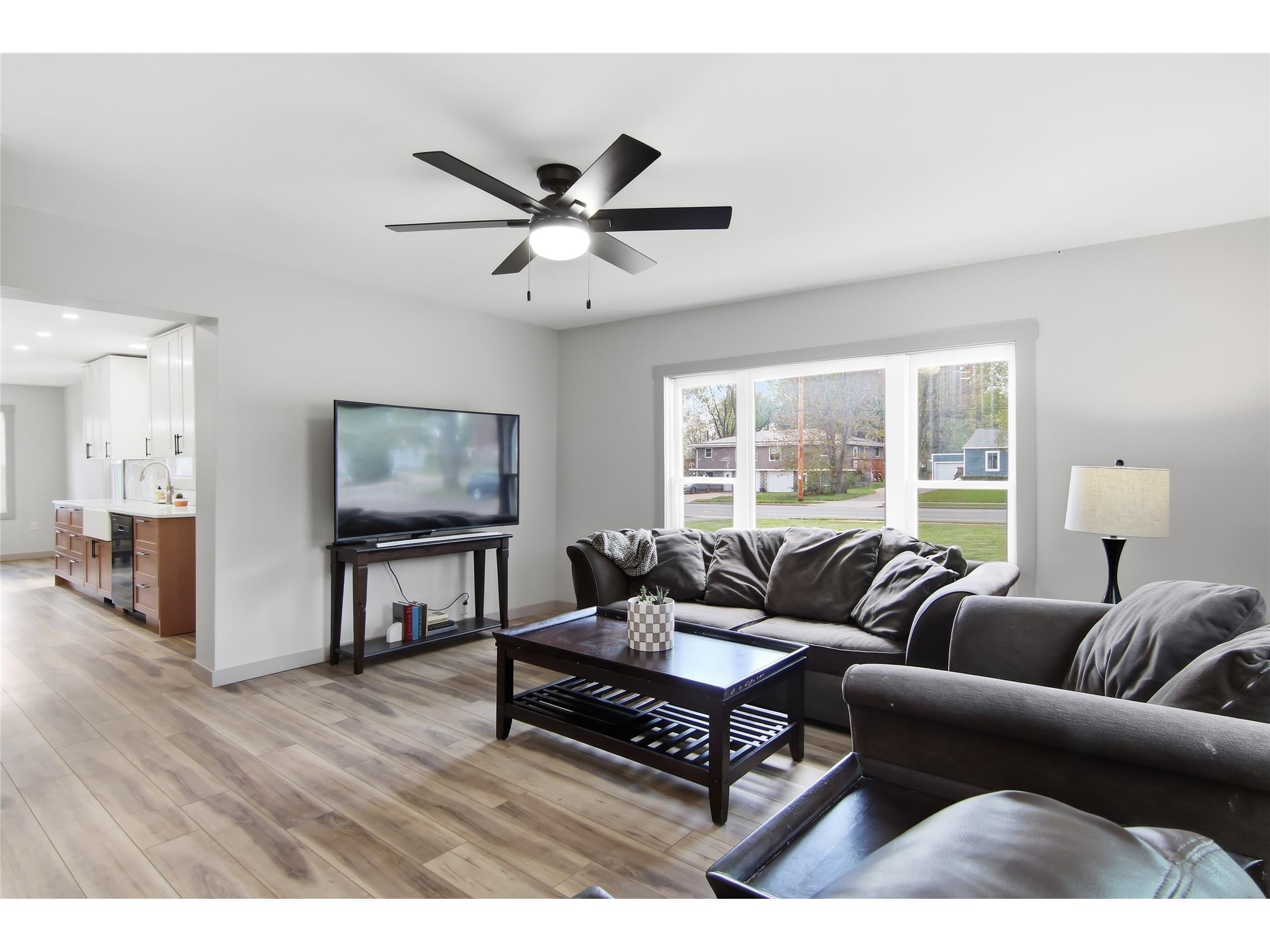 2210 Vine Street Eau Claire WI 54703 1600958 image3