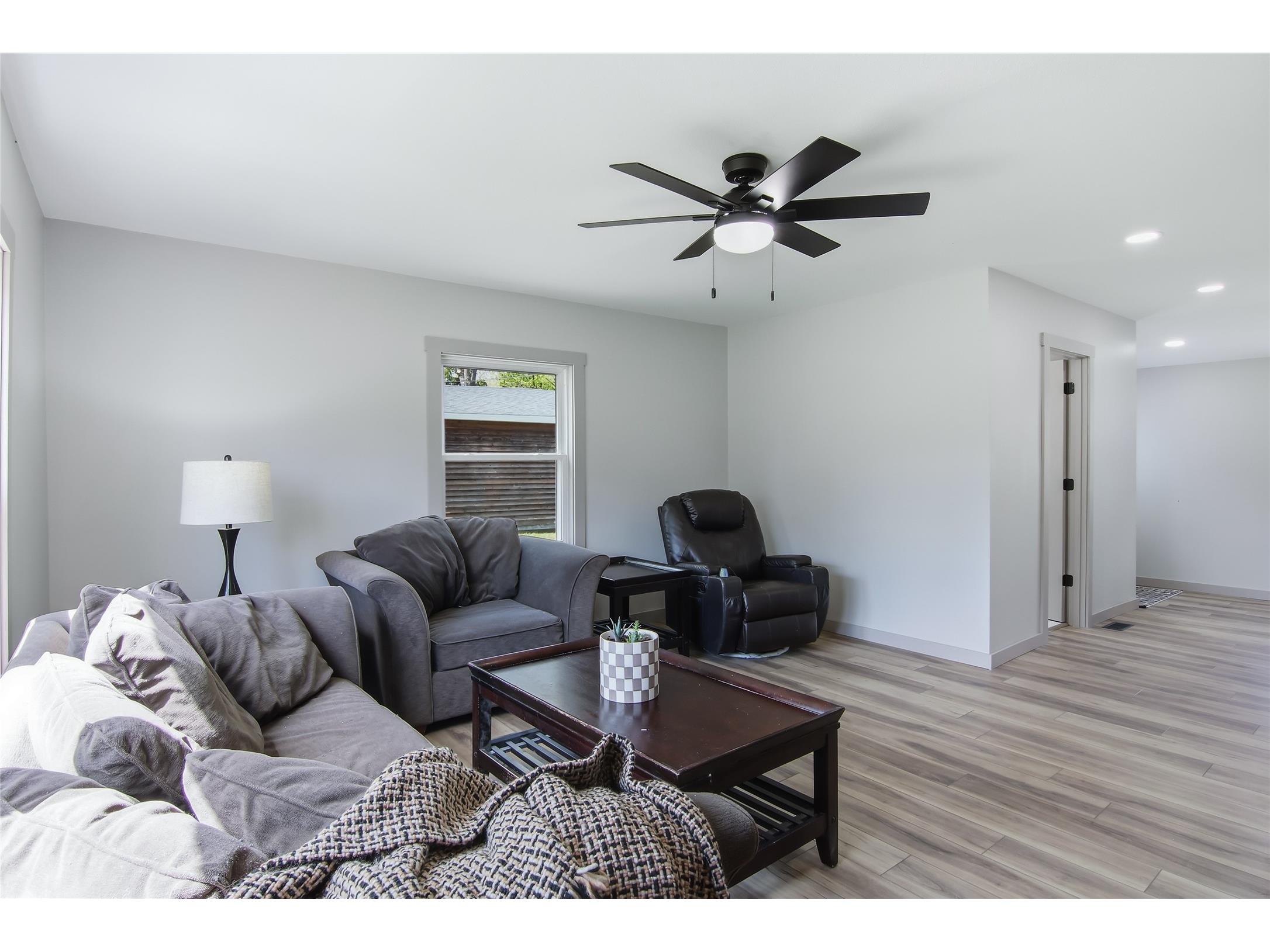2210 Vine Street Eau Claire WI 54703 1600958 image4