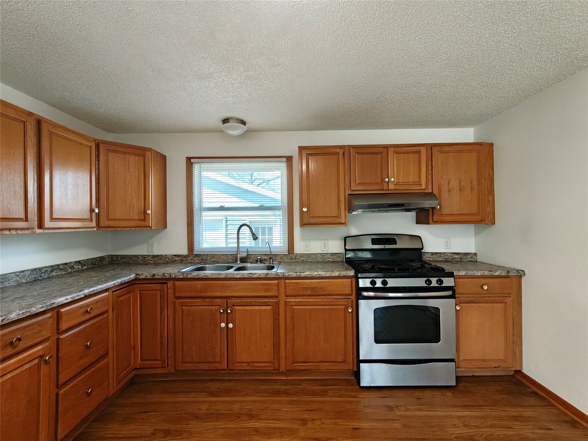 2212 Bartlett Avenue Altoona WI 54720 1602717 image6