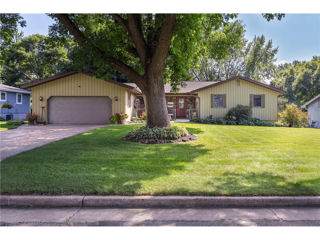 2215 Hatch Street Eau Claire WI 54701 1594676 image1