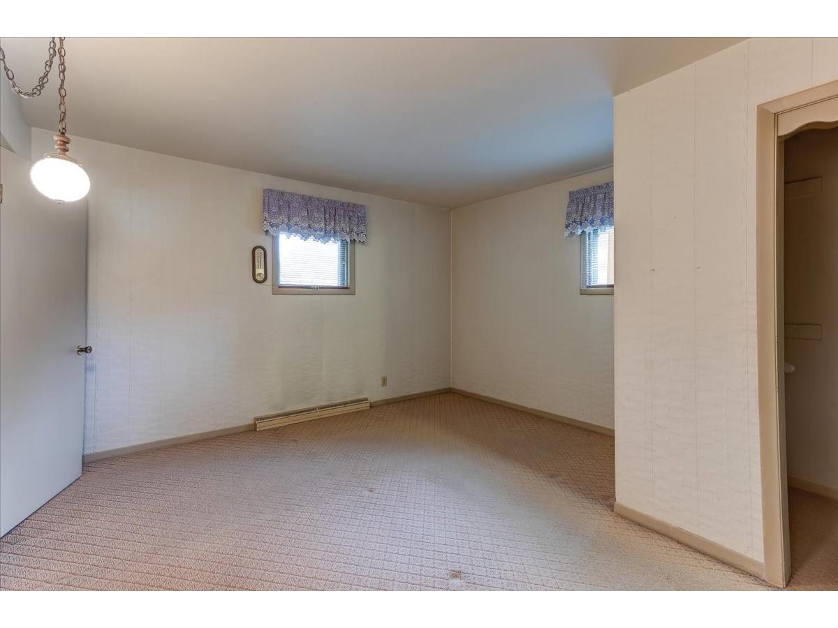 2216 3rd Street E Menomonie WI 54751 1602946 image24