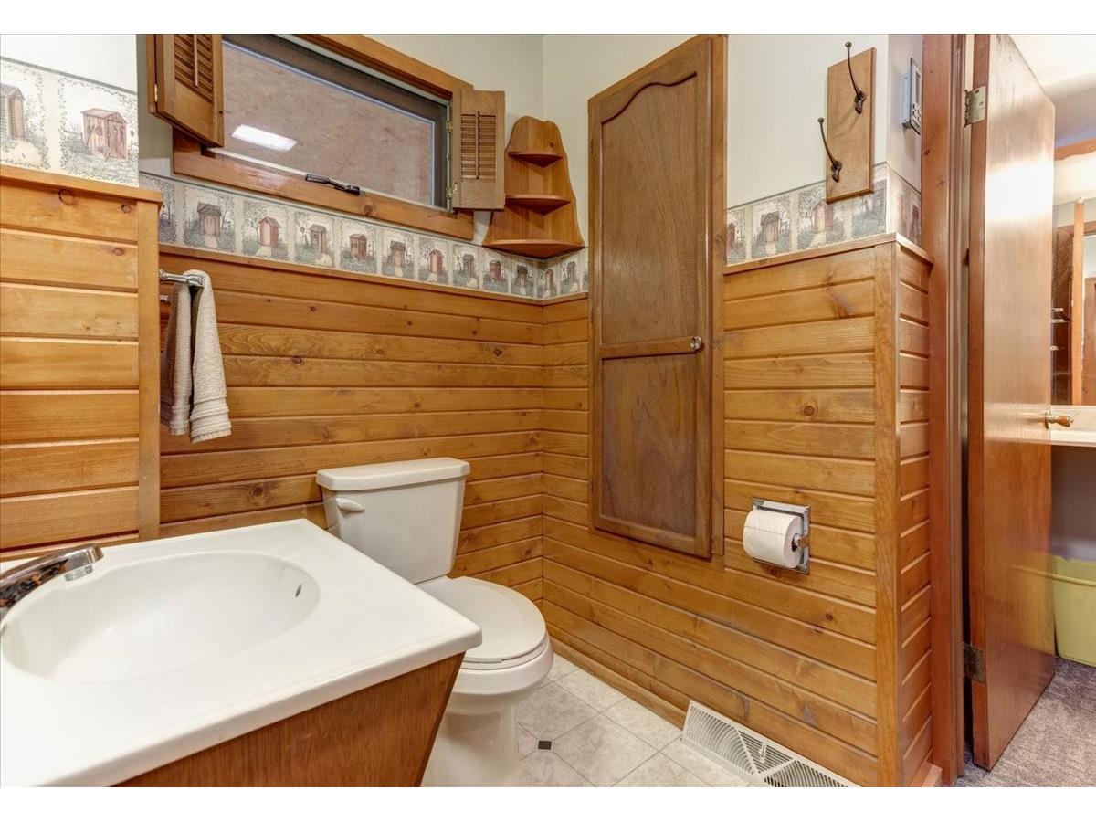 2216 3rd Street E Menomonie WI 54751 1602946 image25