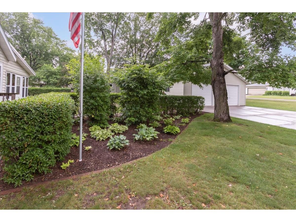 2216 3rd Street E Menomonie WI 54751 1602946 image3