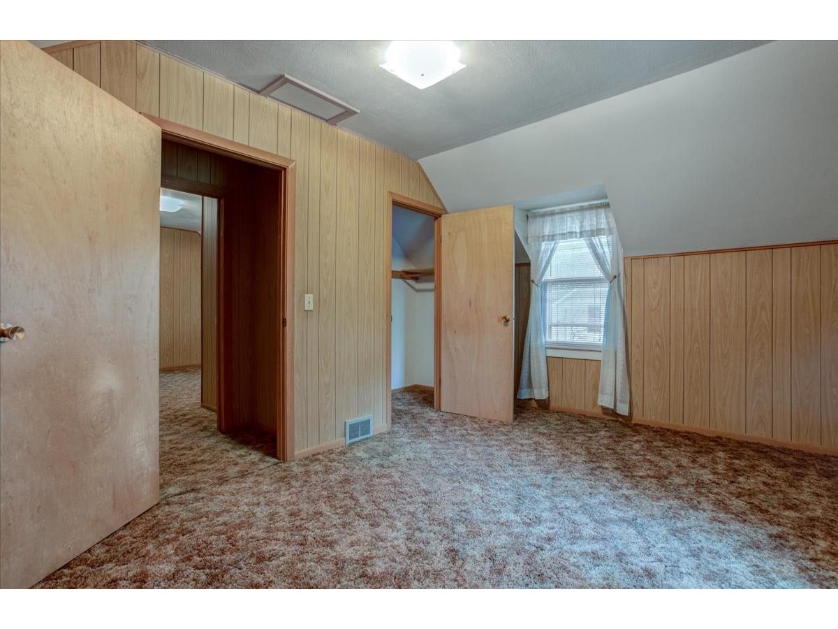 2216 3rd Street E Menomonie WI 54751 1602946 image31