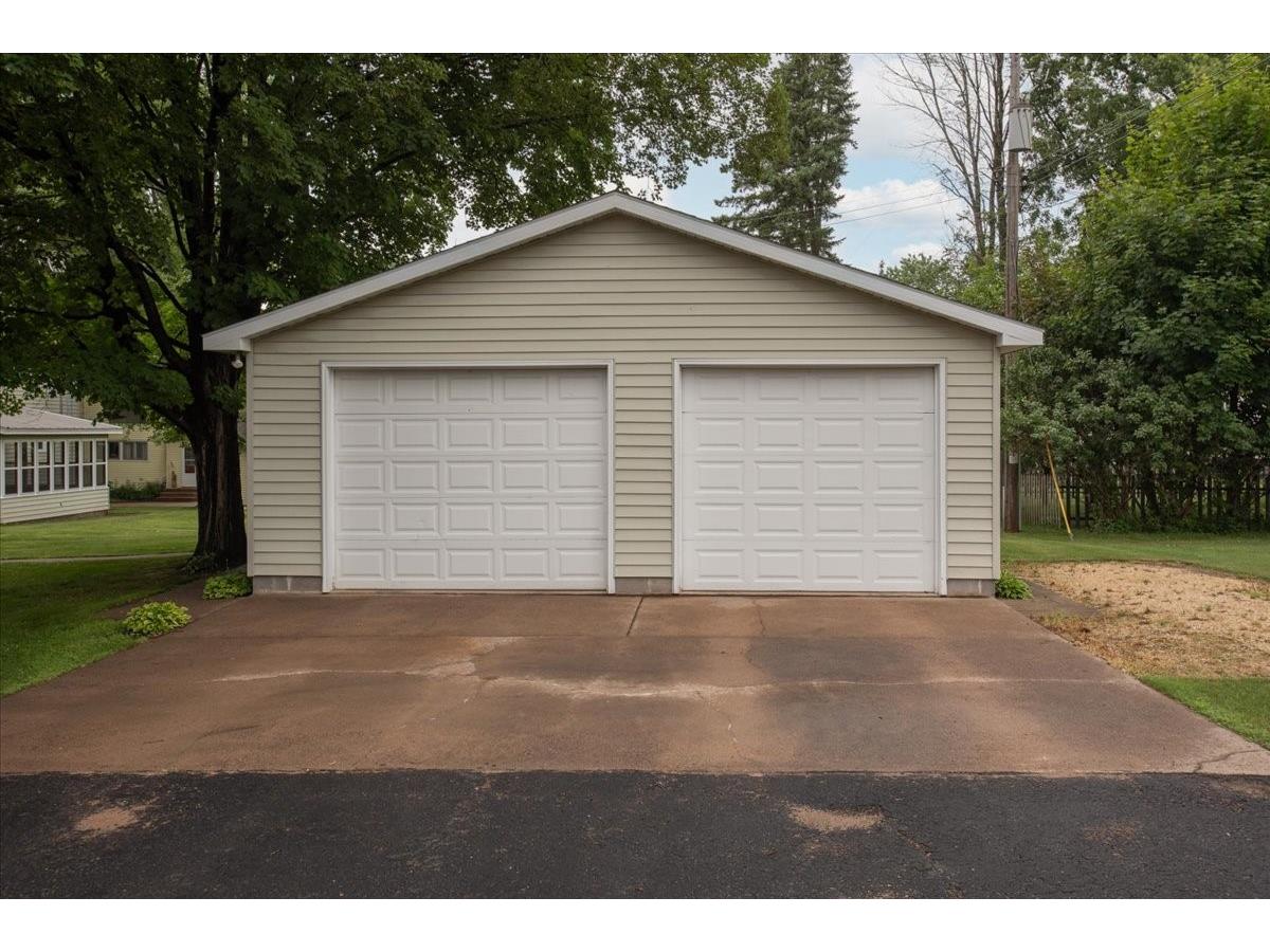 2216 3rd Street E Menomonie WI 54751 1602946 image9