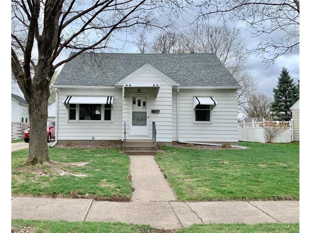 2219 Roy Street Eau Claire Wi 54701 Mls 1552393 Edina Realty