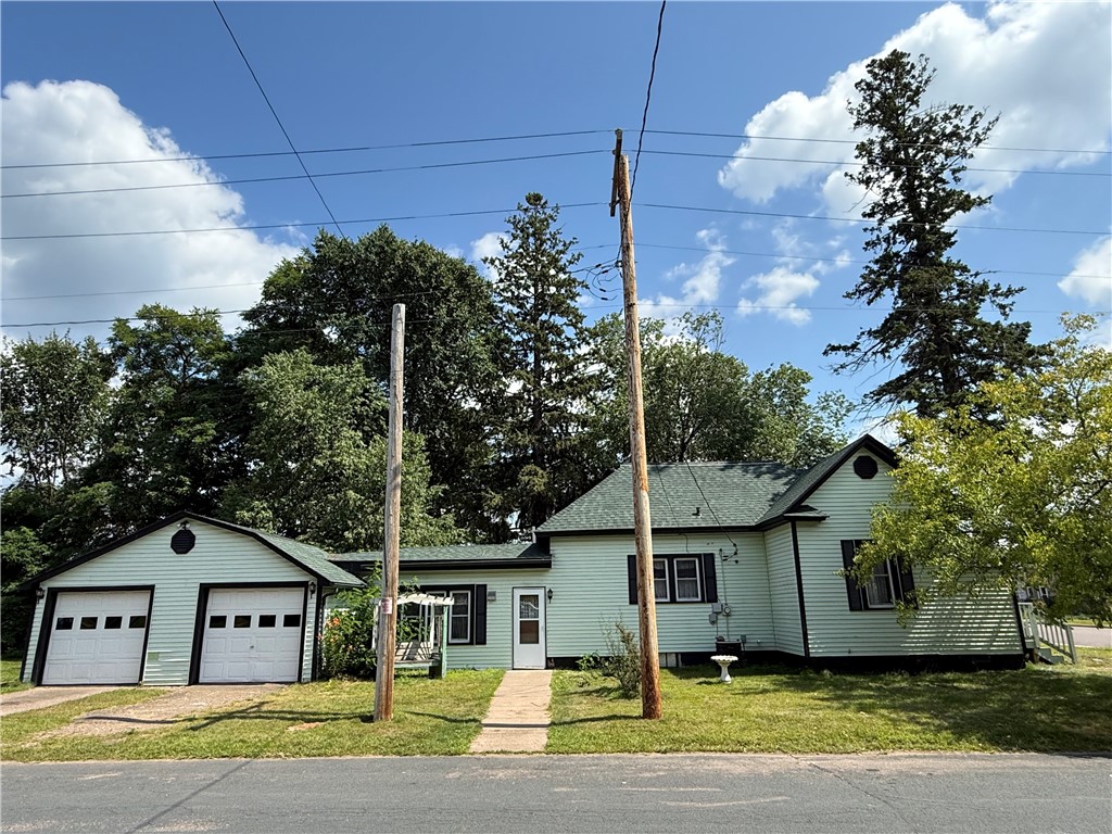 222 Spruce Street Spooner WI 54801 1596236 image3