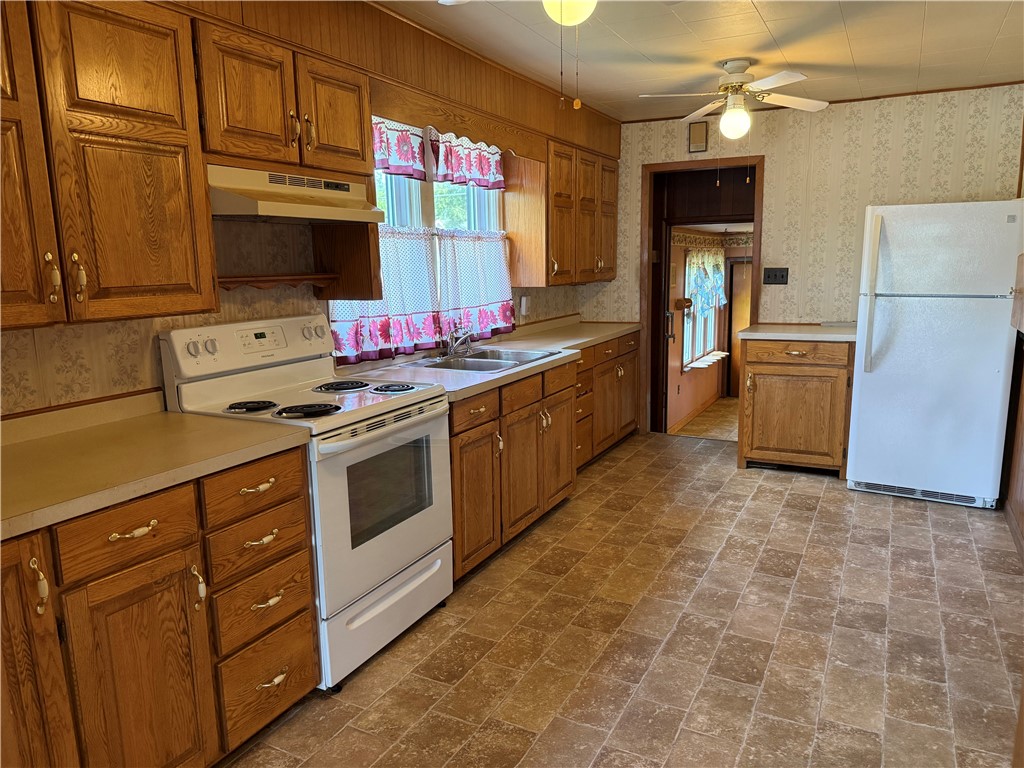 222 Spruce Street Spooner WI 54801 1596236 image6