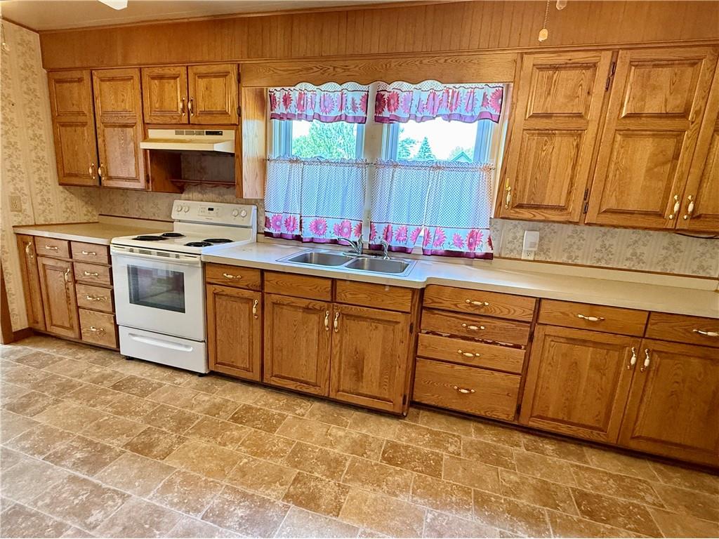 222 Spruce Street Spooner WI 54801 1596236 image8