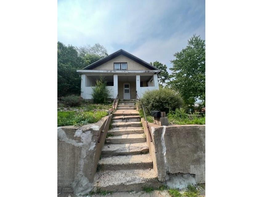 222 W Central Street, Chippewa Falls, WI, 54729 MLS 1575110 Edina