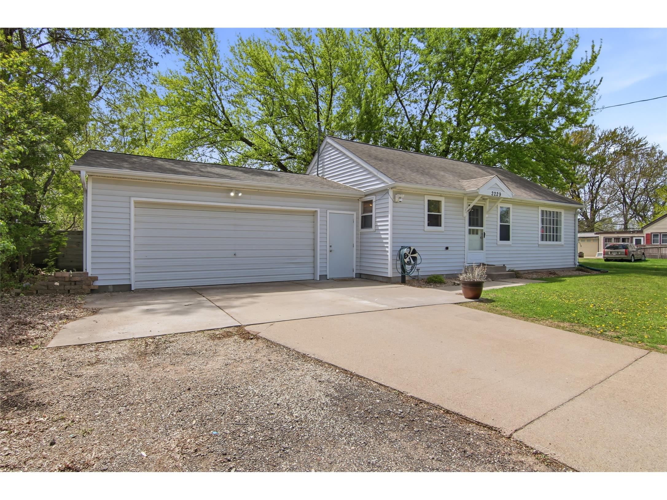 2229 Vine Street Eau Claire WI 54703 1600772 image3