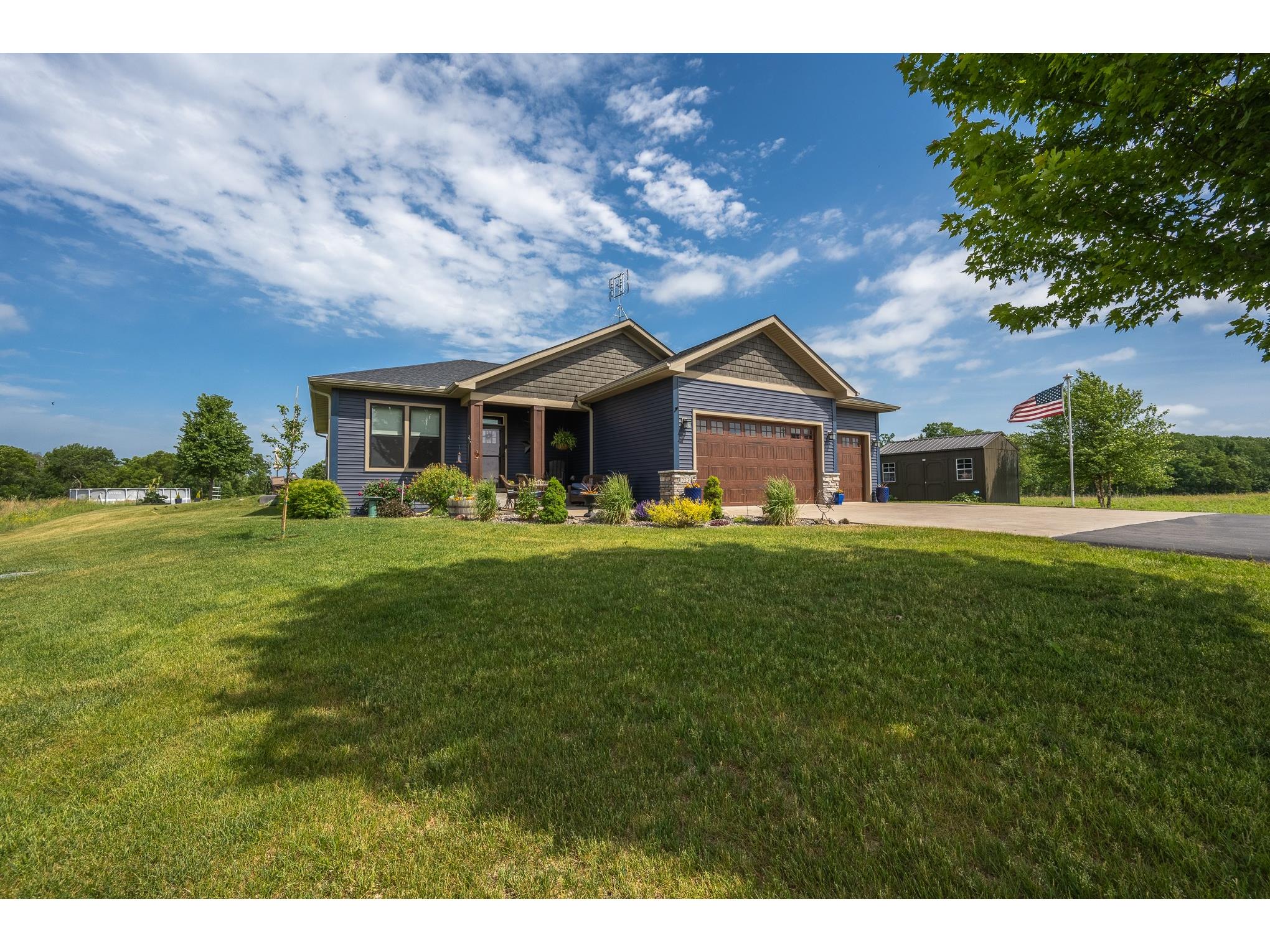 2239 83rd Avenue Osceola WI 54020 1602213 image1