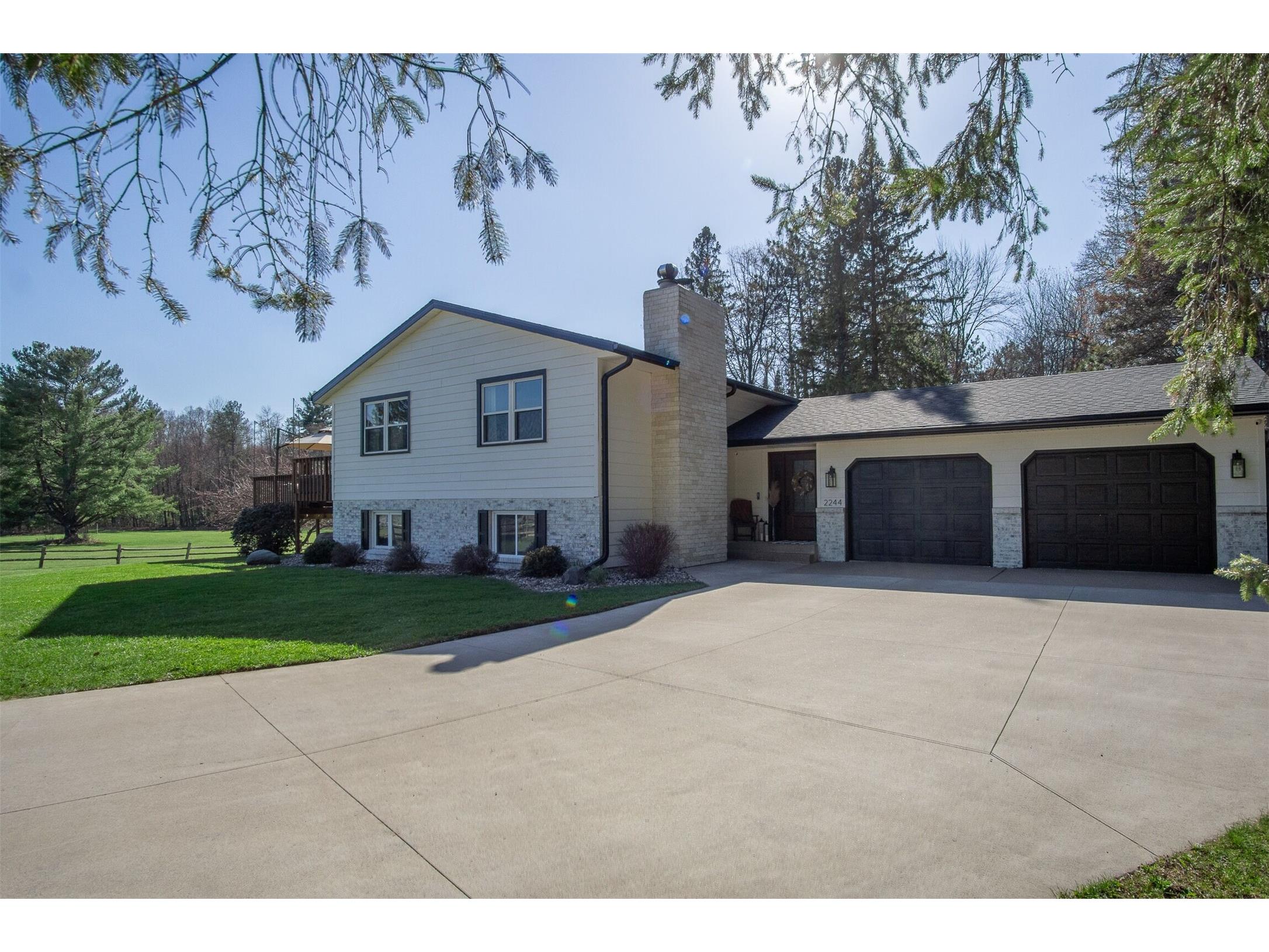 2244 N 90th Avenue Eau Claire WI 54703 1600199 image1