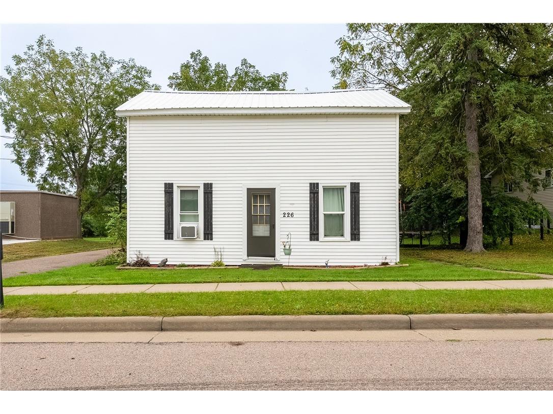 226 N State Street Fall Creek WI 54742 1595848 image1