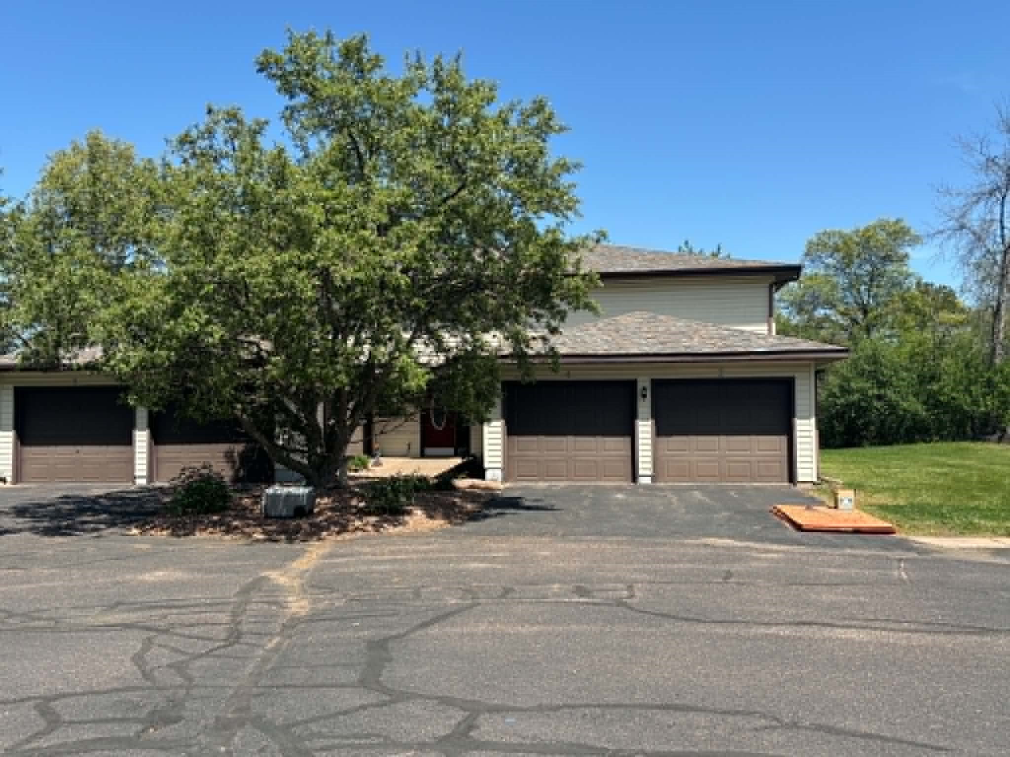 227 Parkview Court #2 Altoona WI 54720 1601191 image1
