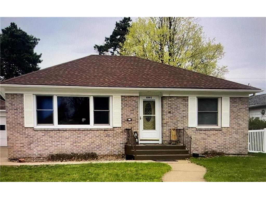 228 E MacArthur Avenue Eau Claire WI 54701 1580351 image1