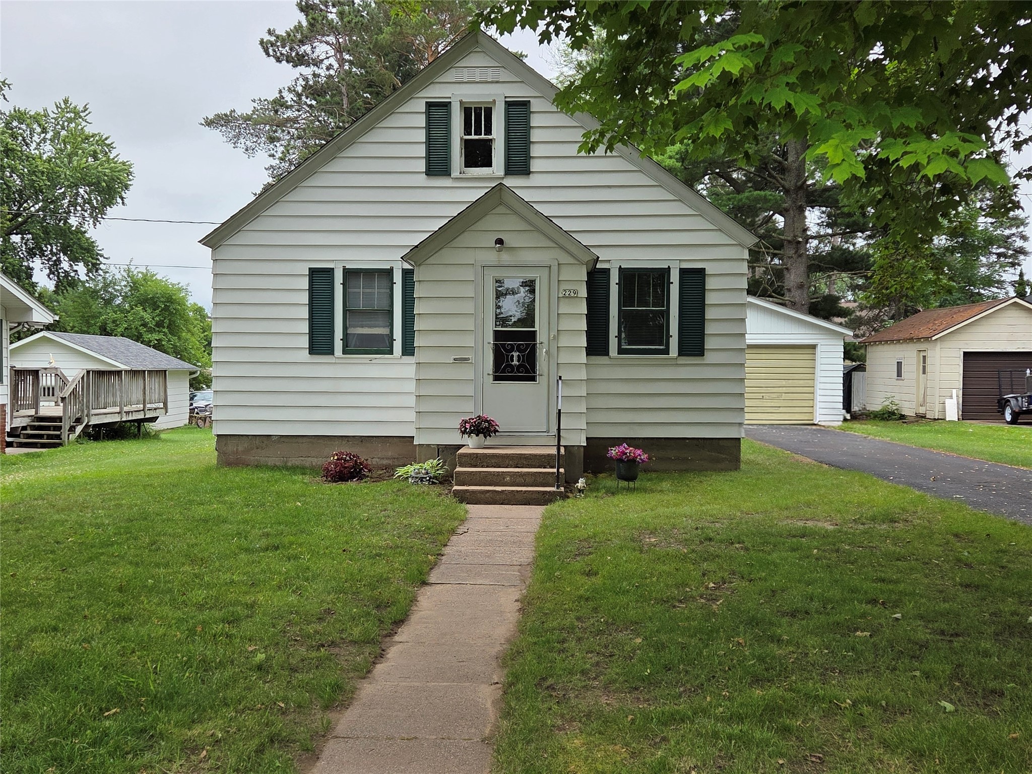 229 South Street W Amery WI 54001 1602918 image1