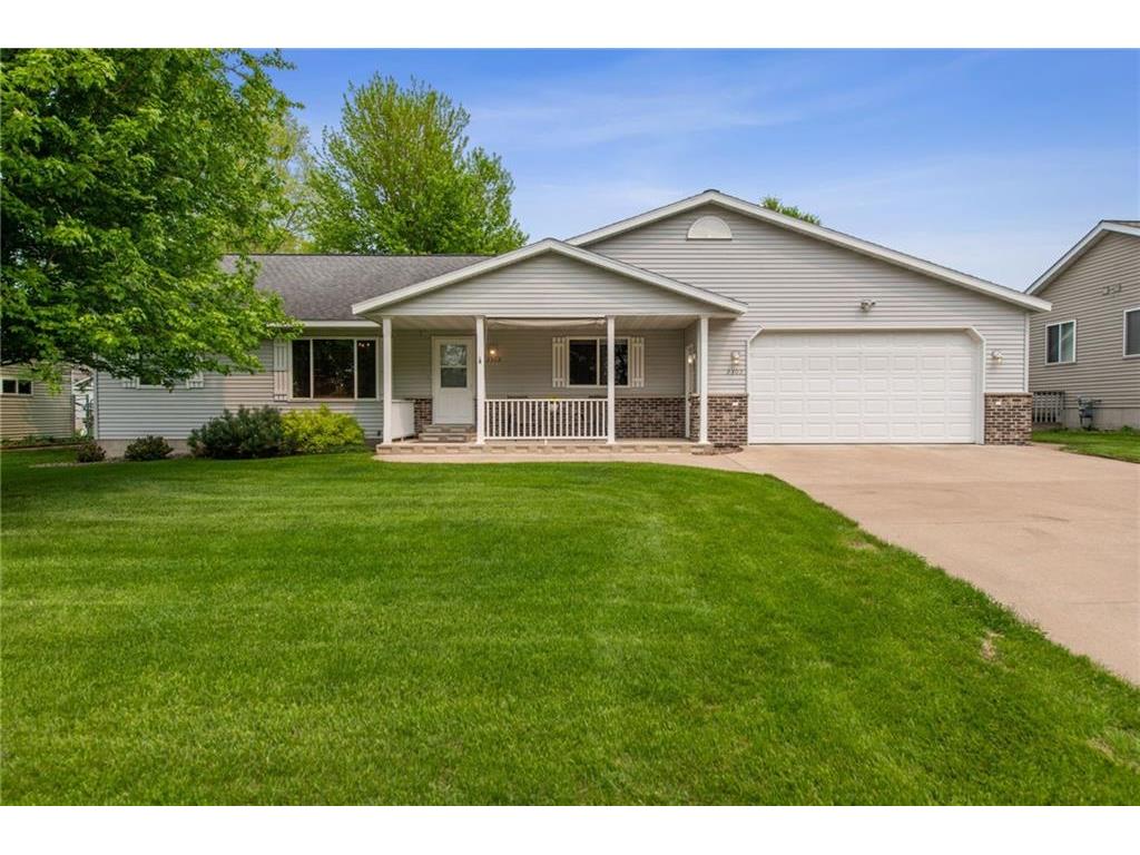 2302 3rd Street Menomonie WI 54751 1573356 image1