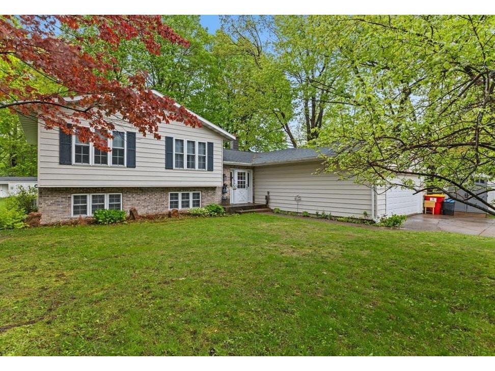 2305 Forest Path Cumberland WI 54829 1594040 image1