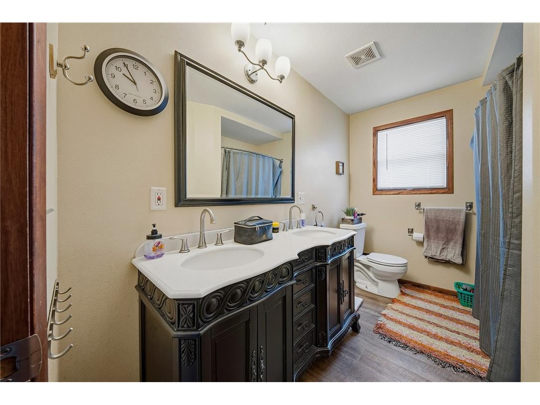 232 E Md Street Cadott WI 54727 1597842 image16