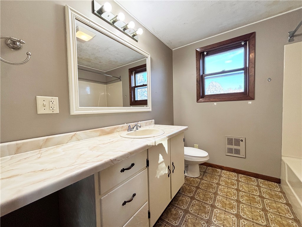 232 N Mill Street Barron WI 54812 1597091 image13