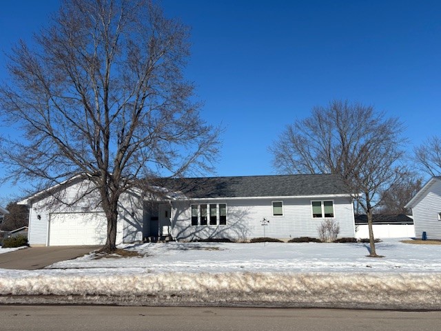 2320 James Avenue Altoona WI 54720 1598345 image1