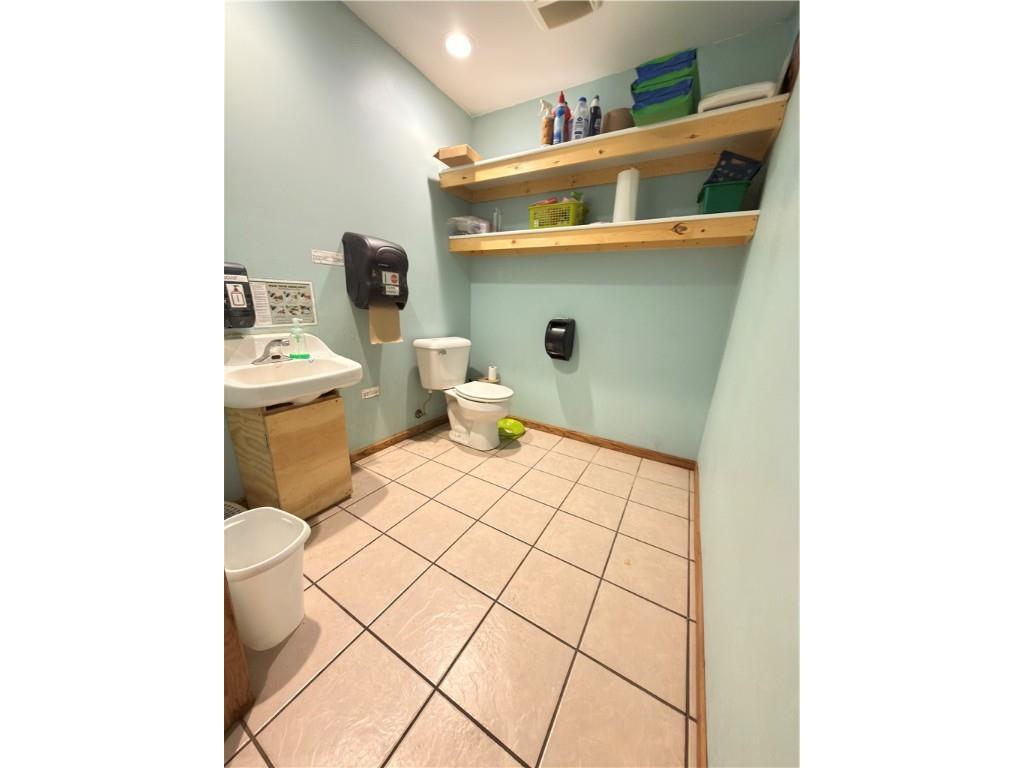 2328 N Hillcrest Parkway Altoona WI 54720 1597373 image13