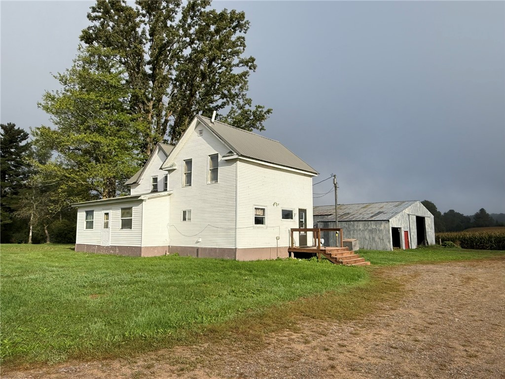 2337 11 1/4 St. Cumberland WI 54829 1595917 image1